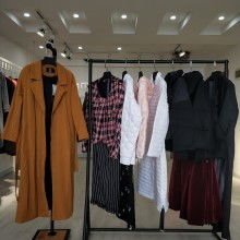 哈爾濱衣叁唯品服飾批發(fā)公司 供應產(chǎn)品